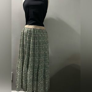dress is great shape on green color 30 inches  longWaist. 13 1/2 Classy Paris
